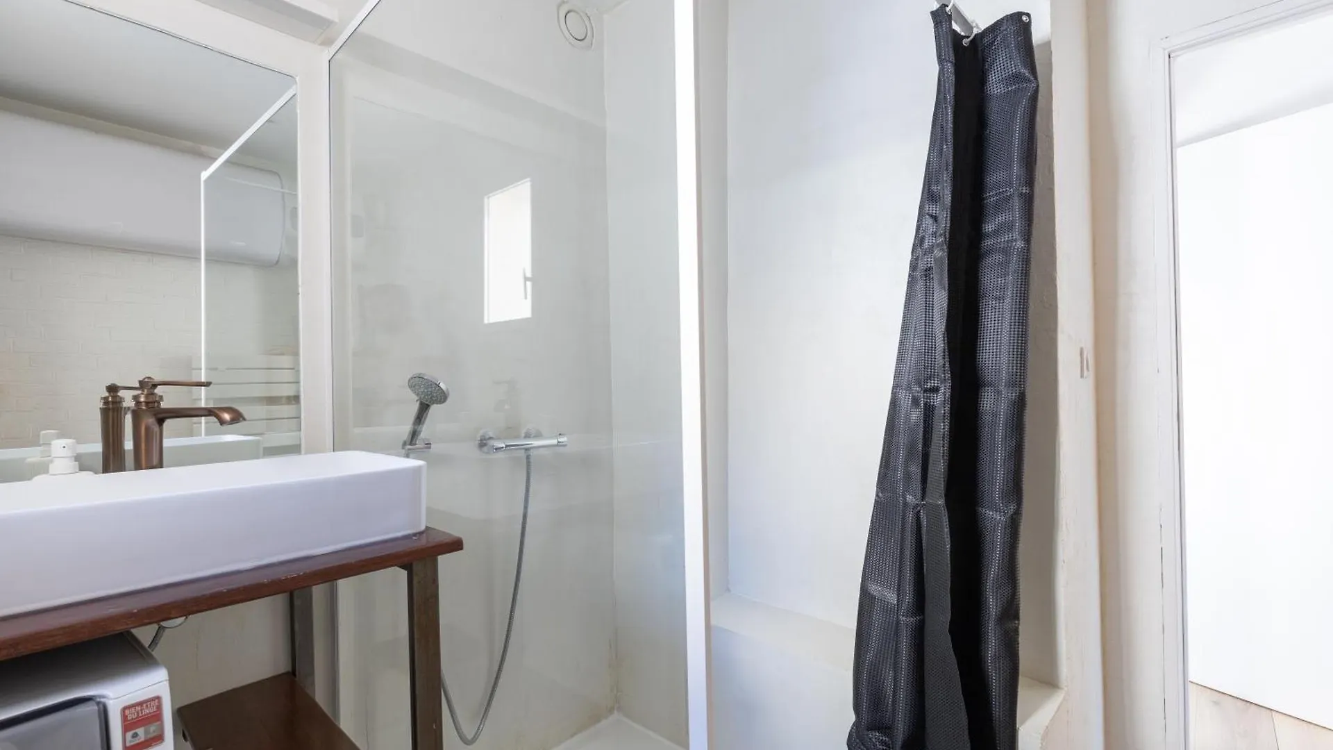 公寓 La Cle Des Remparts - 3 Chambres - Wifi - Intramuros 亞維農